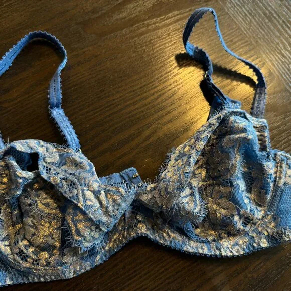 L'Agent by Agent Provocateur Blue & Gold Lace Bra and Thong Panty Lingerie Set - Picture 5 of 9